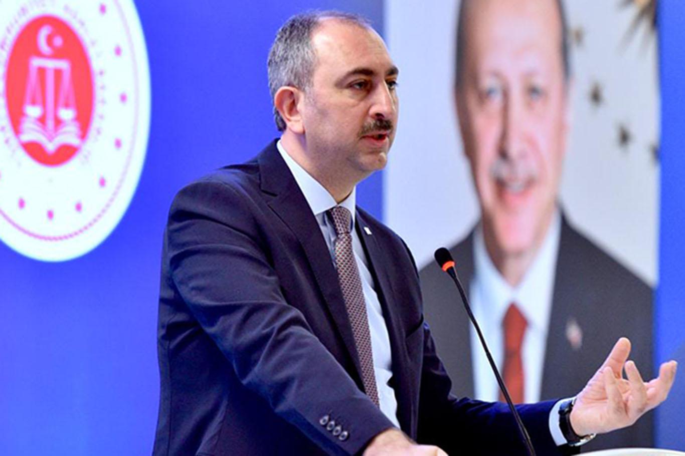 Gül: Rapor Türkiye'ye karşı önyargılarla dolu